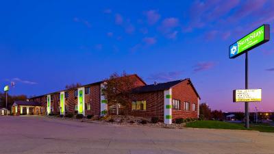 Ramada by Wyndham Cedar Rapids South