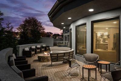 Courtyard Tupelo