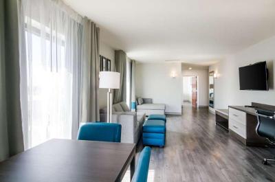 Comfort Inn & Suites Gulf Shores East Beach