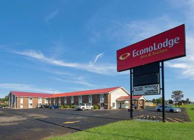 Econo Lodge Inn Suites Escanaba