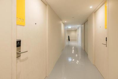 Yello Rooms