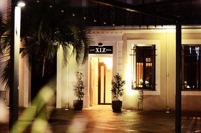 Hotel XIX