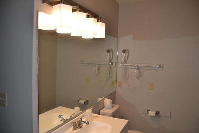 Days Inn & Suites by Wyndham Sikeston MO