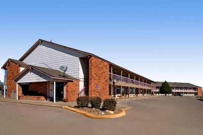 Americas Best Value Inn Garden City