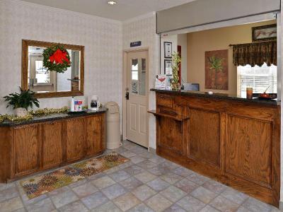 Americas Best Value Inn Suites Winnie