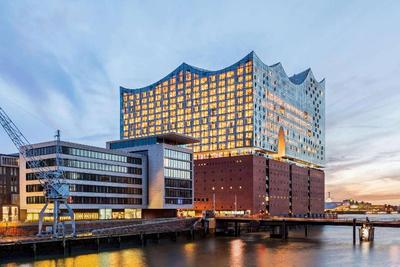 Super 8 by Wyndham Hamburg Mitte