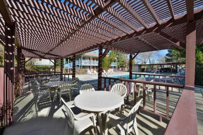 Americas Best Value Inn Suites Lancaster