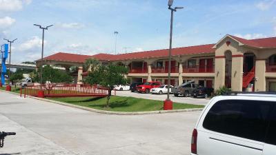 Americas Best Value Inn Suites Houston Ne