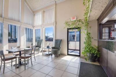 Econo Lodge Inn & Suites Oklahoma City