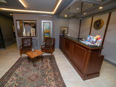HHK Downtown Hotel