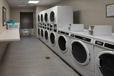 Staybridge Suites Phoenix - Biltmore Area