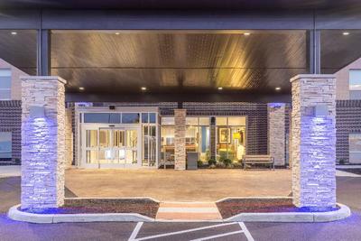 Holiday Inn Express & Suites Florence - Cincinnati