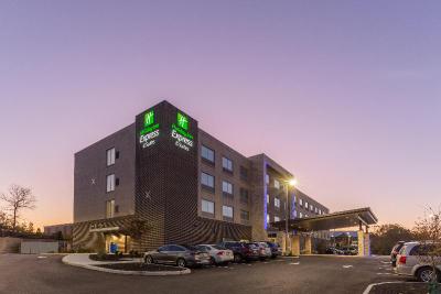 Holiday Inn Express & Suites Florence - Cincinnati
