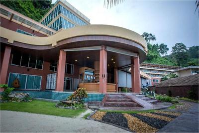 Phi Phi Cliff Beach Resort (SHA+)