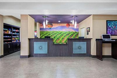 La Quinta Inn Suites By Wyndham Temecula