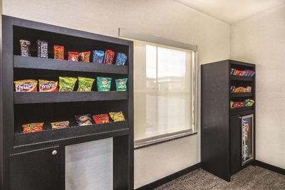 La Quinta Inn Suites By Wyndham Rome