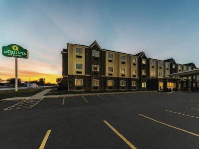 La Quinta Inn Suites By Wyndham Collinsville