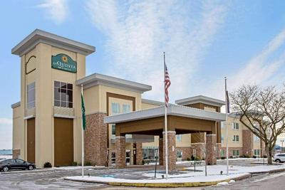 La Quinta Inn Suites By Wyndham York