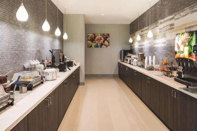 La Quinta Inn Suites By Wyndham Mcdonough