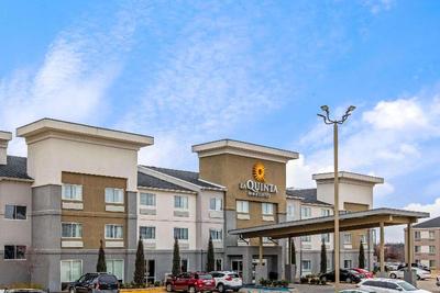 La Quinta Inn Suites By Wyndham Fayetteville