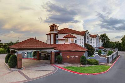 La Quinta Inn Suites By Wyndham Sherman