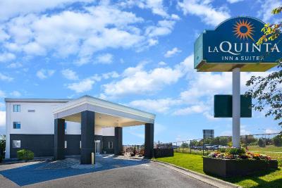 La Quinta Inn Suites By Wyndham Helena