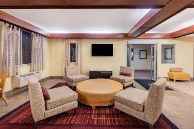 La Quinta Inn Suites By Wyndham Helena