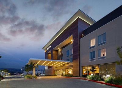 La Quinta Inn Suites By Wyndham Morgan Hill San Jo