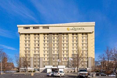 La Quinta Inn Suites By Wyndham Springfield Ma