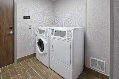 Hampton Inn & Suites Grandville Grand Rapids South