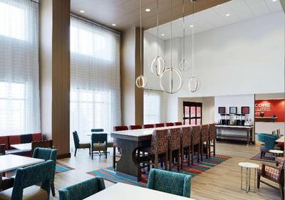 Hampton Inn & Suites Chicago/Waukegan