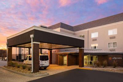 La Quinta Inn Suites By Wyndham Knoxville Airport