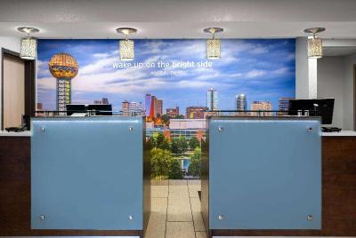 La Quinta Inn Suites By Wyndham Knoxville Airport