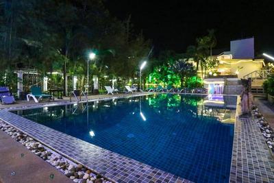 Natural Beach Hotel And Baan Sila