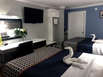 Destin Inn And Suites