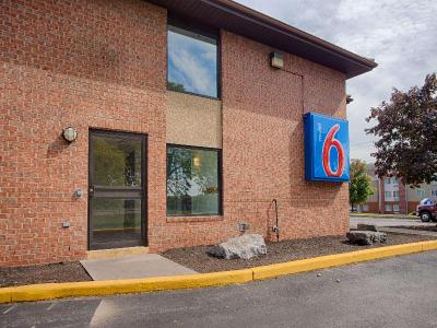 Motel 6 Syracuse