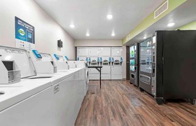 Woodspring Suites Orlando Airport