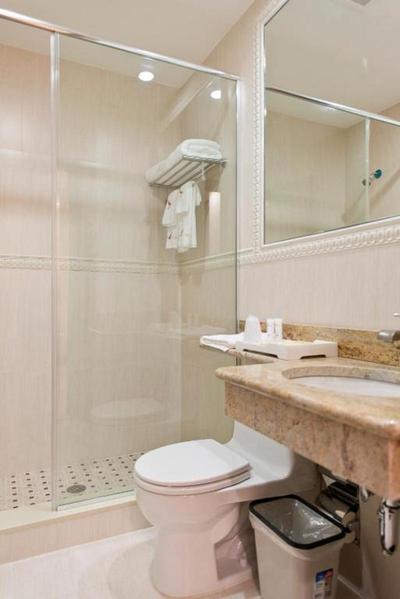 Asiatic Hotel By Laguardia Airport
