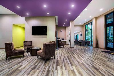 La Quinta Inn Suites By Wyndham Pomona