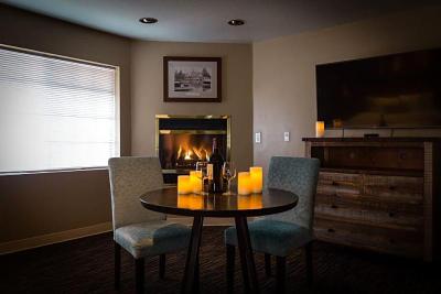 Postmarc Hotel And Spa Suites