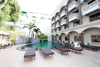Honey Lodge