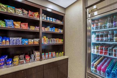 La Quinta Inn Suites By Wyndham N Little Rock Mcca