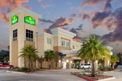 La Quinta Inn Suites By Wyndham Lake Charles Westl