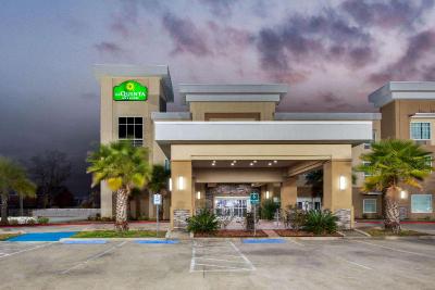La Quinta Inn Suites By Wyndham Lake Charles Westl