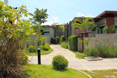 Sea Two Pool Villa Resort