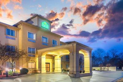 La Quinta Inn Suites By Wyndham Fort Smith