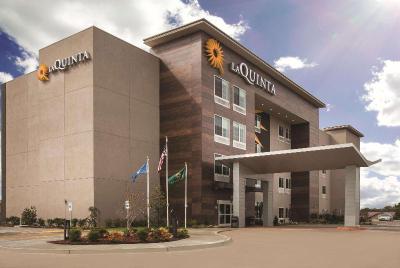 La Quinta Inn Suites By Wyndham Mobile