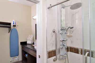 Americas Best Value Inn Suites HOU Hwy 6 Westpark