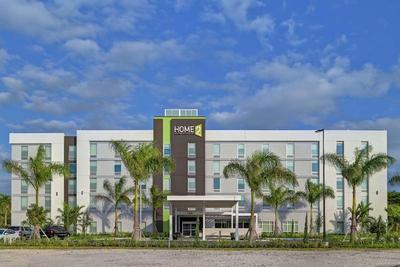 Home2 Suites by Hilton West Palm Beach Airport, FL