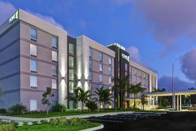 Home2 Suites by Hilton West Palm Beach Airport, FL